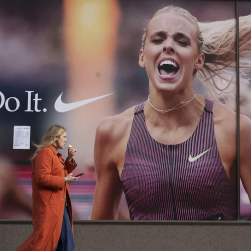 Nike bij Aldi Trui en Hoodie - Prijs, Kleuren en Stijl!